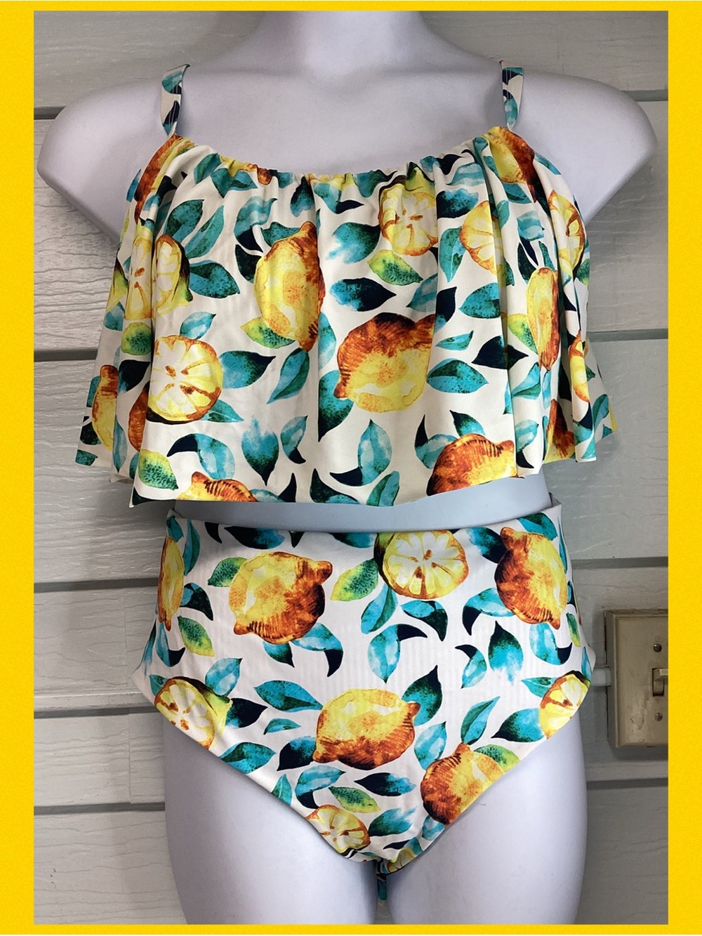 Women’s Lemon Print two piece swimsuit - White/Yellow15 - Picture 5 of 6